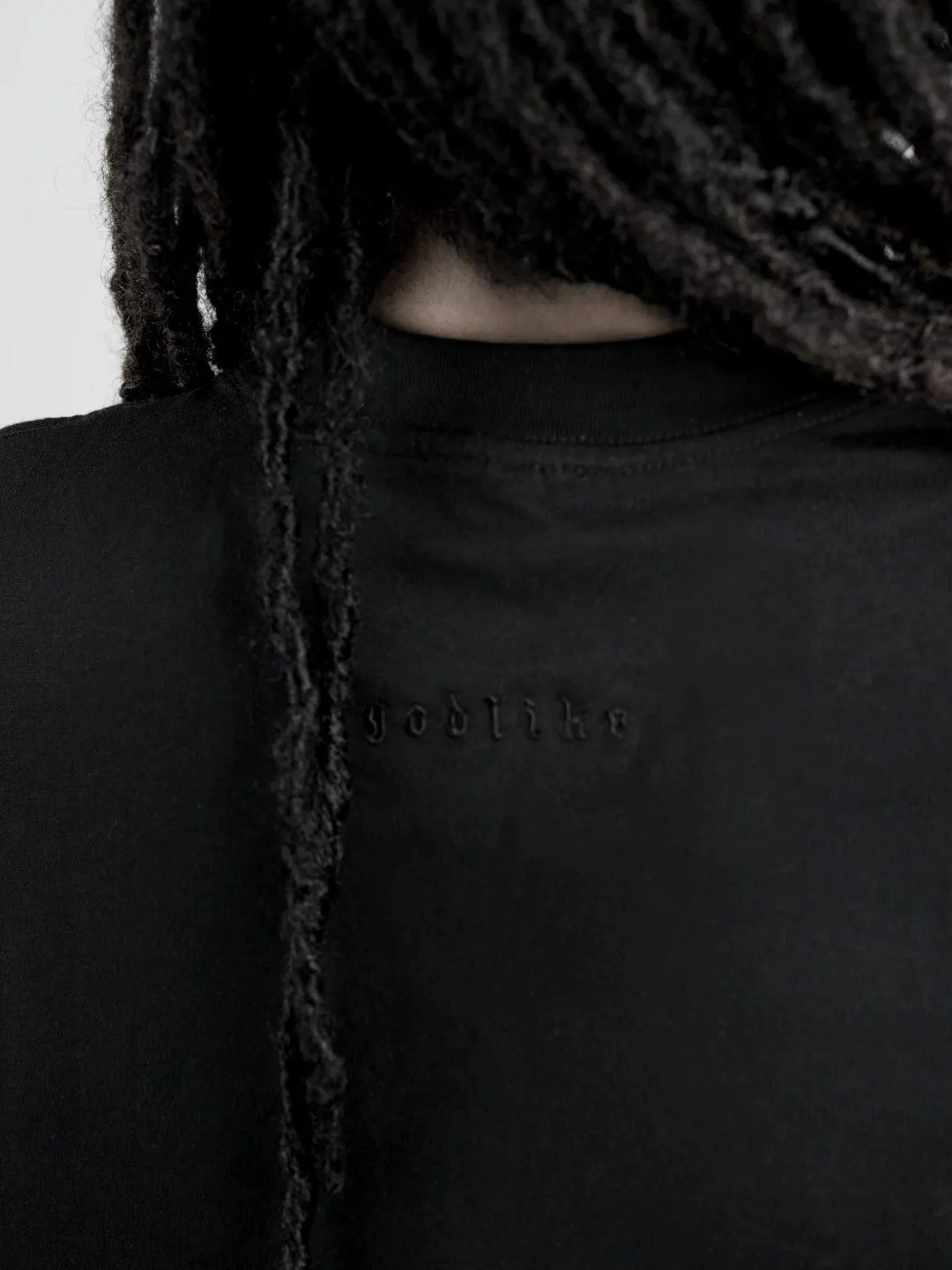 Core Tee Negro — foto de campaña 4
